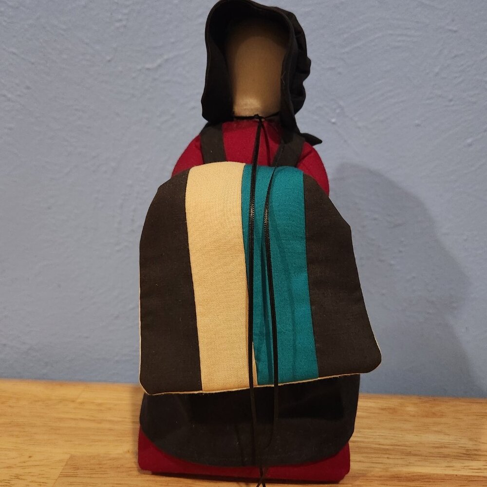 Bear Creek Emporium Bearfoot Faceless Wood/Cloth Sand Filled Country Lady Quilt - Picture 8 of 10